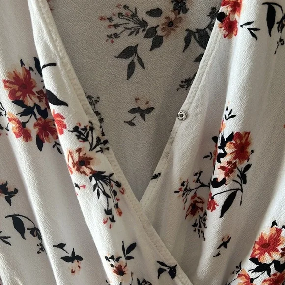 EUC KENDALL & KYLIE ROMPER MEDIUM - Picture 3 of 4